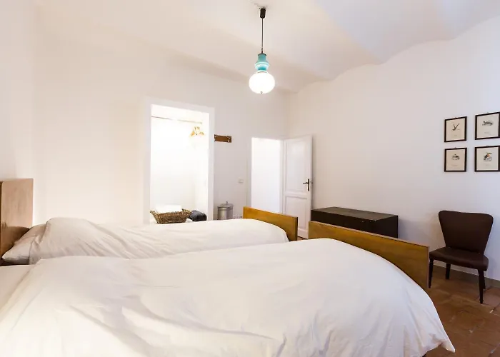 En La Corte Casa de hóspedes 3*